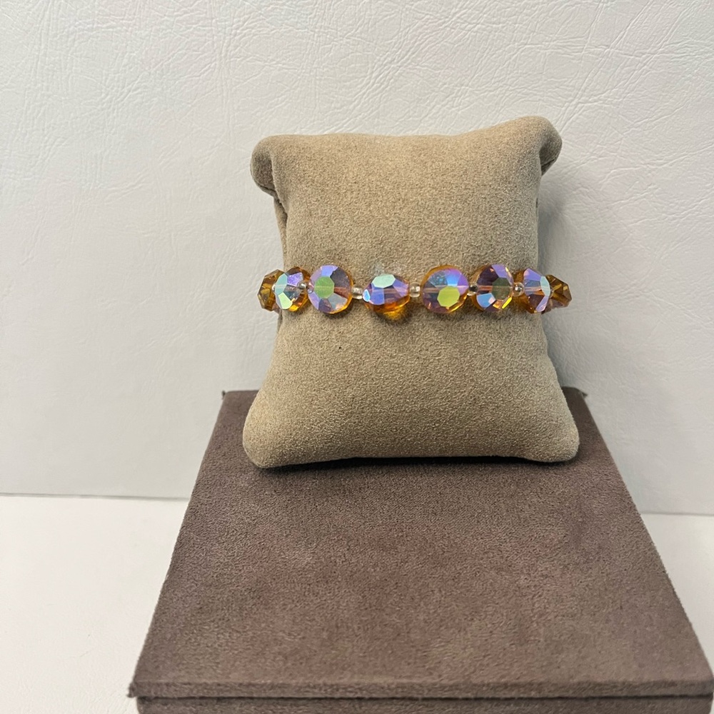 Vintage iridescent bead bracelet! Possibly Czech or Austrian. Beautiful!